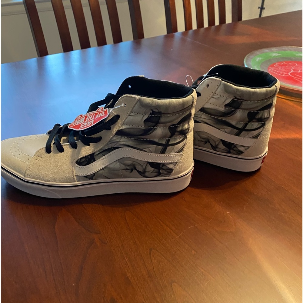 New with tags Vans men’s size 12 black and white